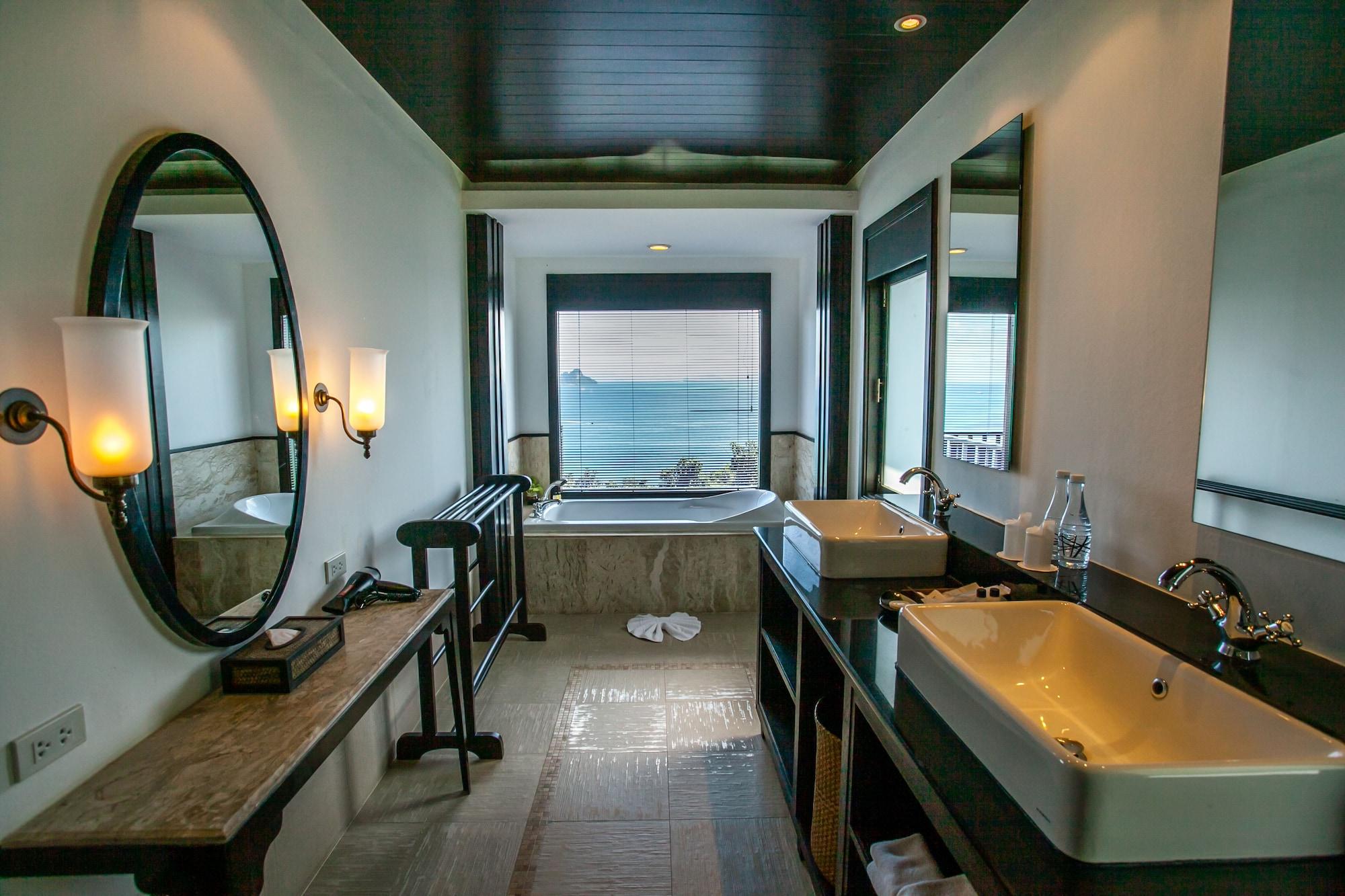 360 Y Resort 4*